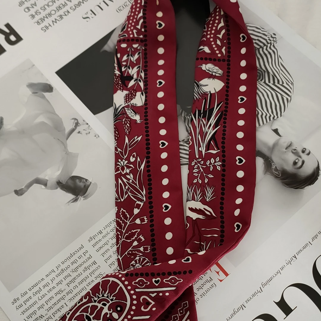 95新 Hermes/爱马仕 Azul中古-Hermes 红马twilly丝巾24774