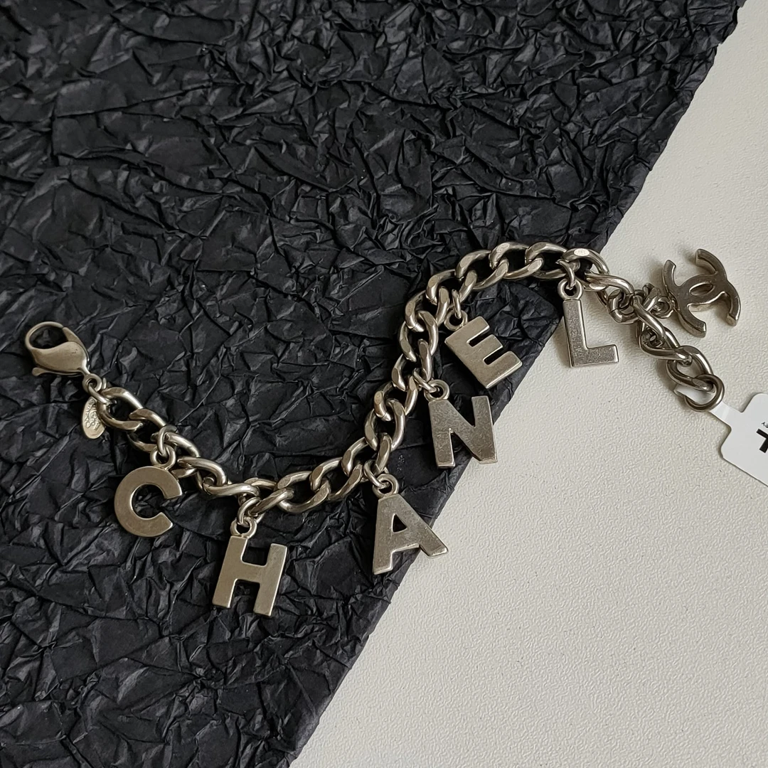 【国庆】95新 Chanel/香奈儿 银色字母手链手链 30129百搭