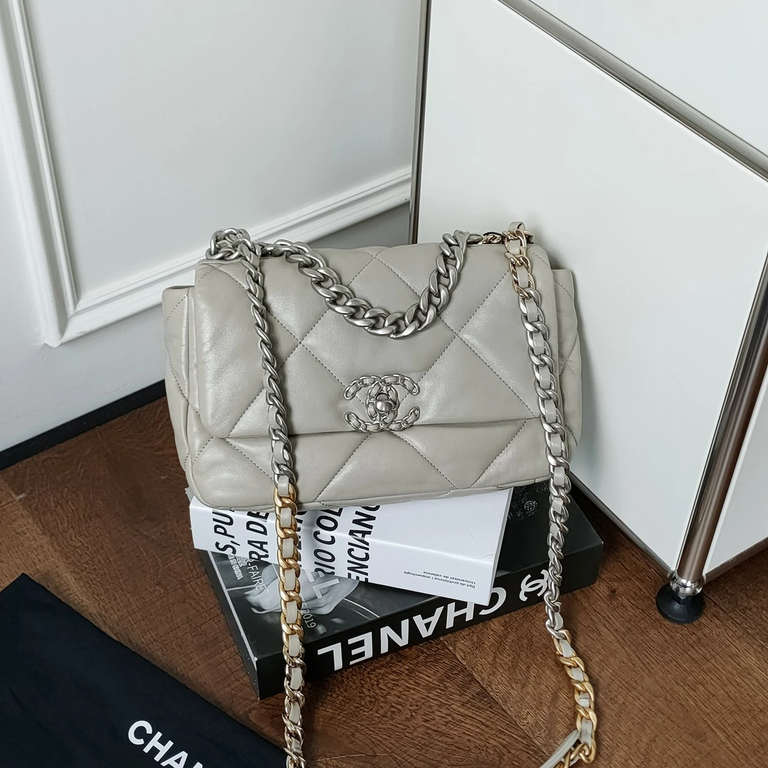 95新 Chanel/香奈儿 Azul-22C灰银羊皮19bag小号单肩包34187经典