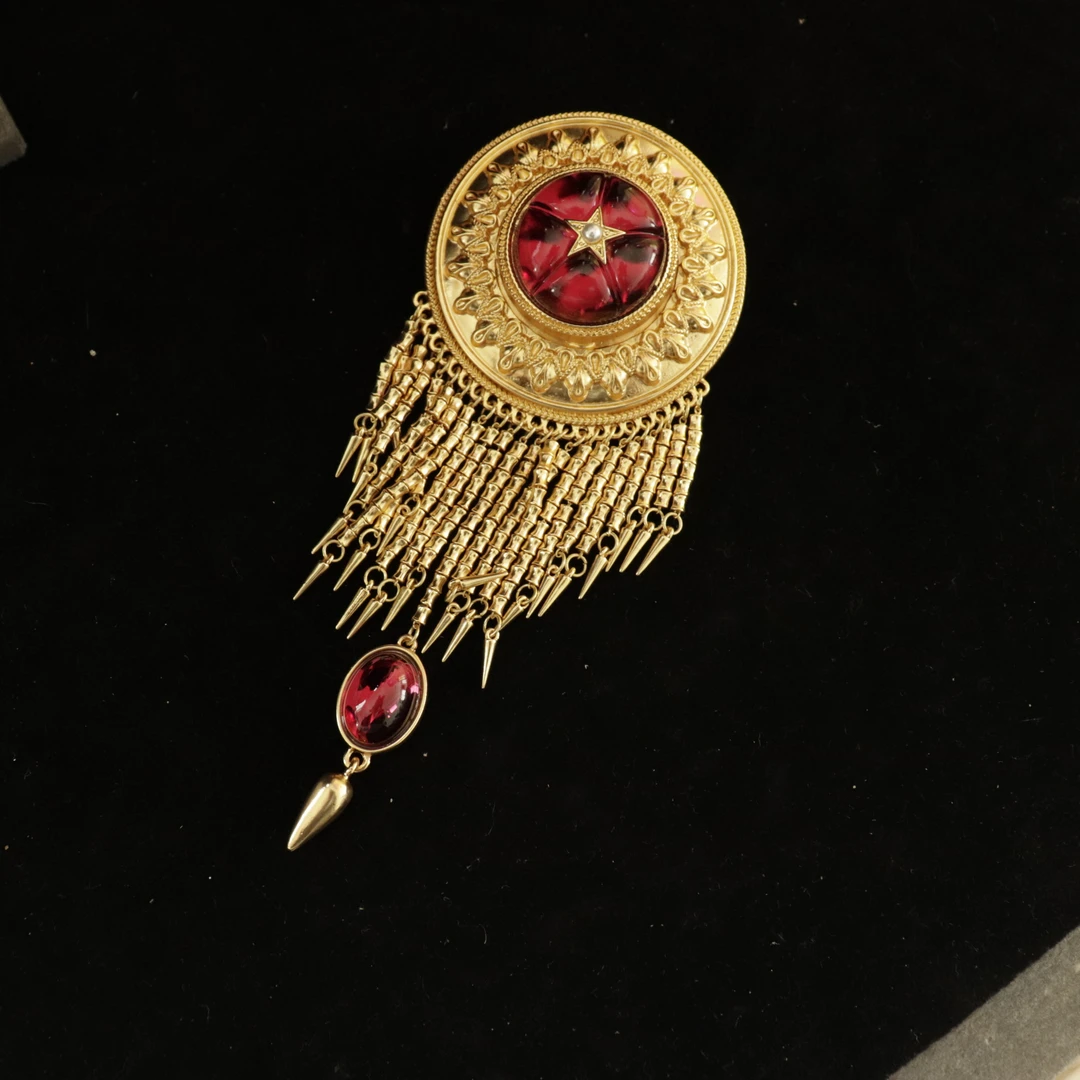 合金玻璃胸针 中古复古胸针流苏款