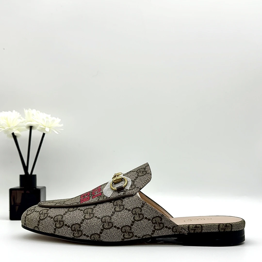 99新 GUCCI/古驰 34-39码/老花虎年系列马衔扣时尚穆勒平底半拖