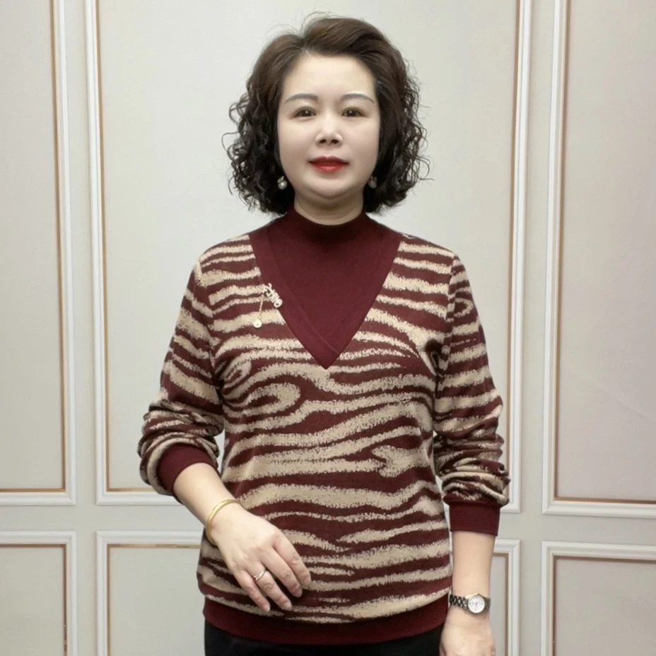 2024秋季时尚妈妈装显瘦宽松休闲百搭气质新款长袖中老年打底衫