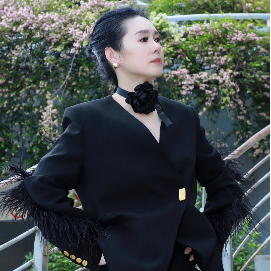 【李瑟琳娜设计服饰】设计师款小众高级感设计师黑色羽毛西装套装女