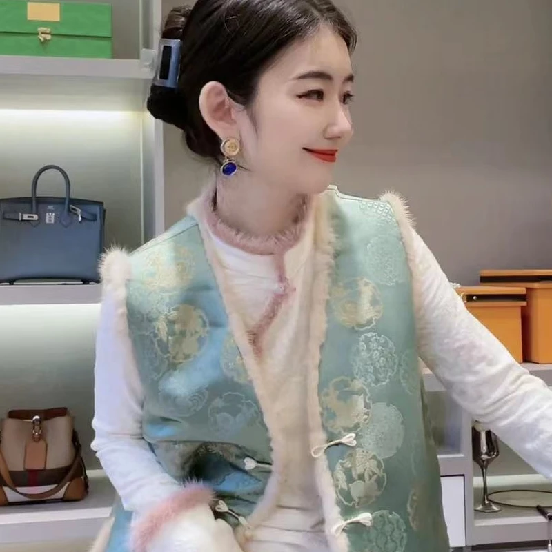 《CHUN》绣花拼毛边马甲