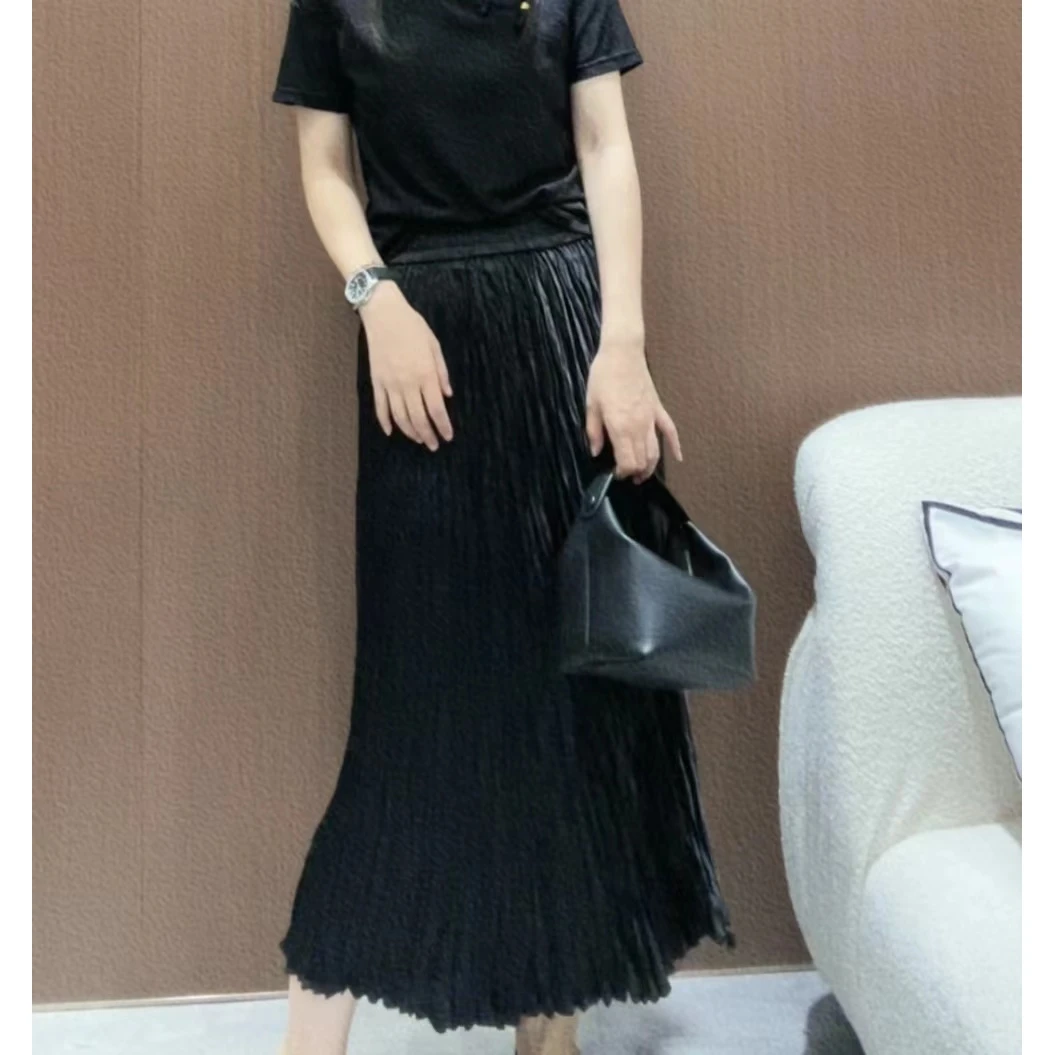 《CHUN》珠光缎百褶裙