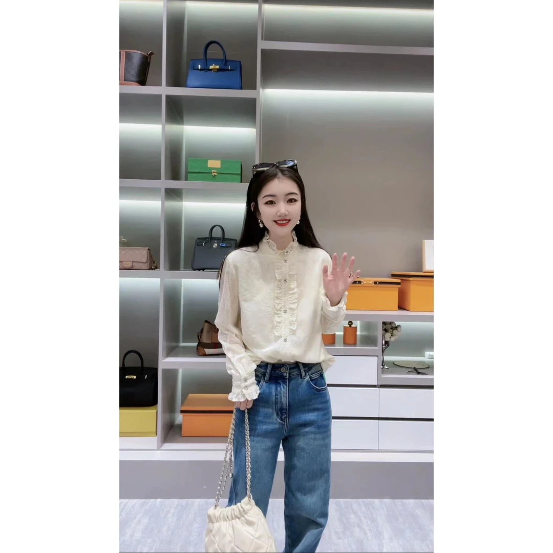 《CHUN》木耳边烧花上衣