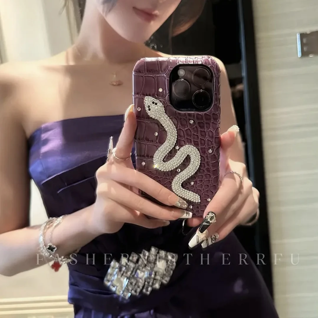 创意蛇形苹果手机壳14promax新款iPhone15防摔13网红女高级12个性