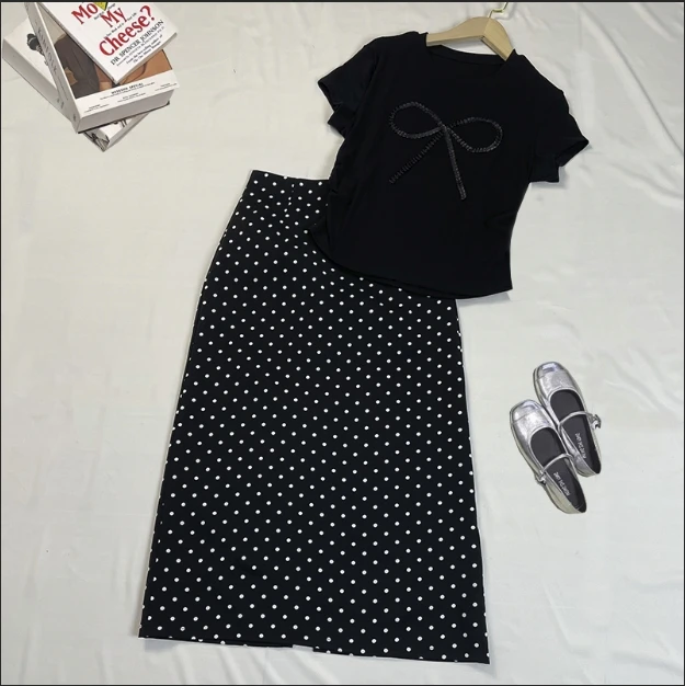 蝴蝶结短袖T恤设计感修身显瘦正肩上衣+波点半身裙套装888