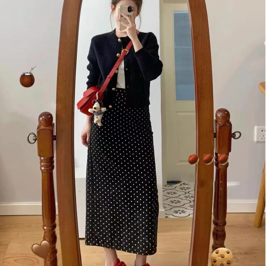 时尚穿搭春秋韩版小香风黑色长袖上衣+黑色高腰波点半身裙