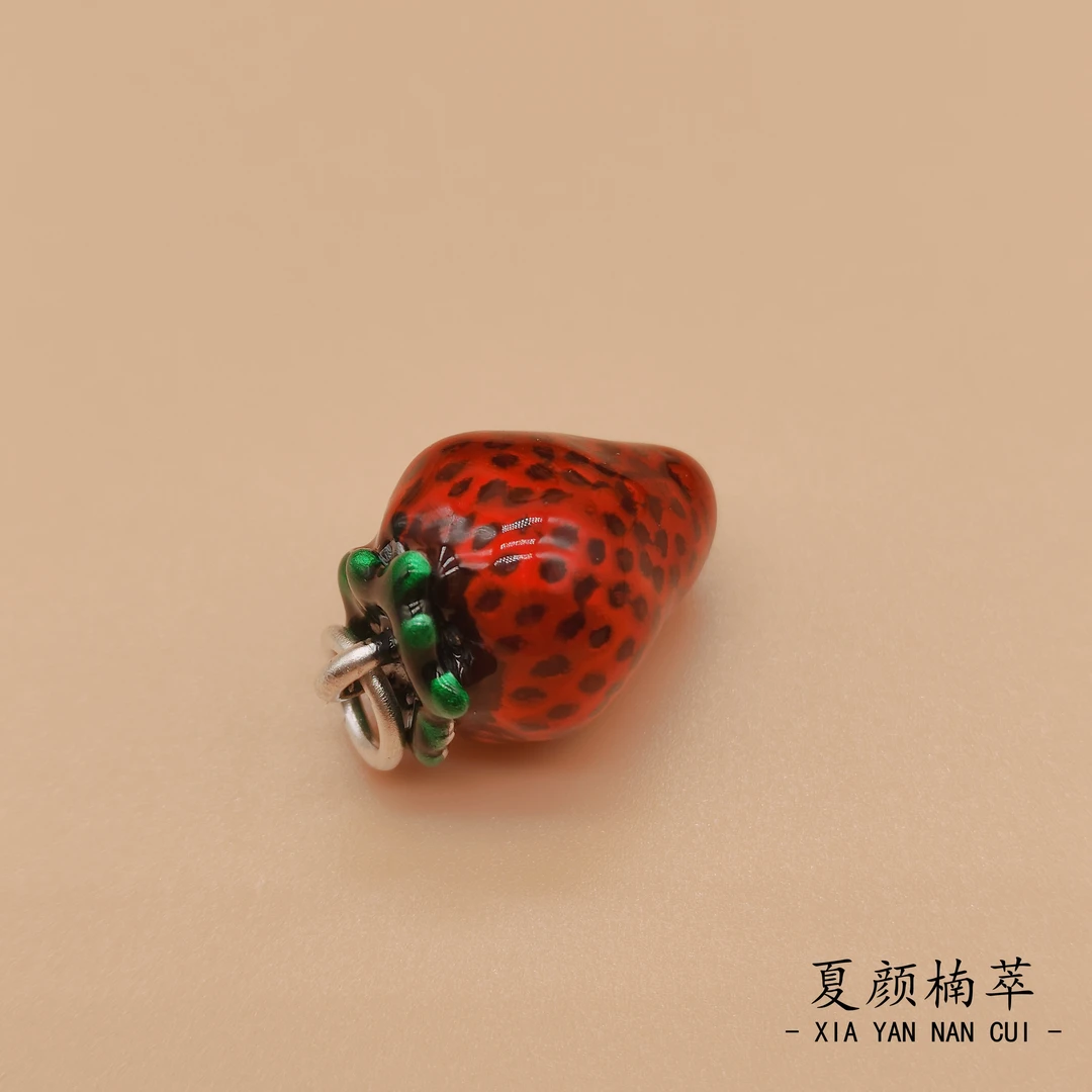 吊坠足银 【夏颜楠萃】足银 红色珐琅彩草莓吊坠  挂坠