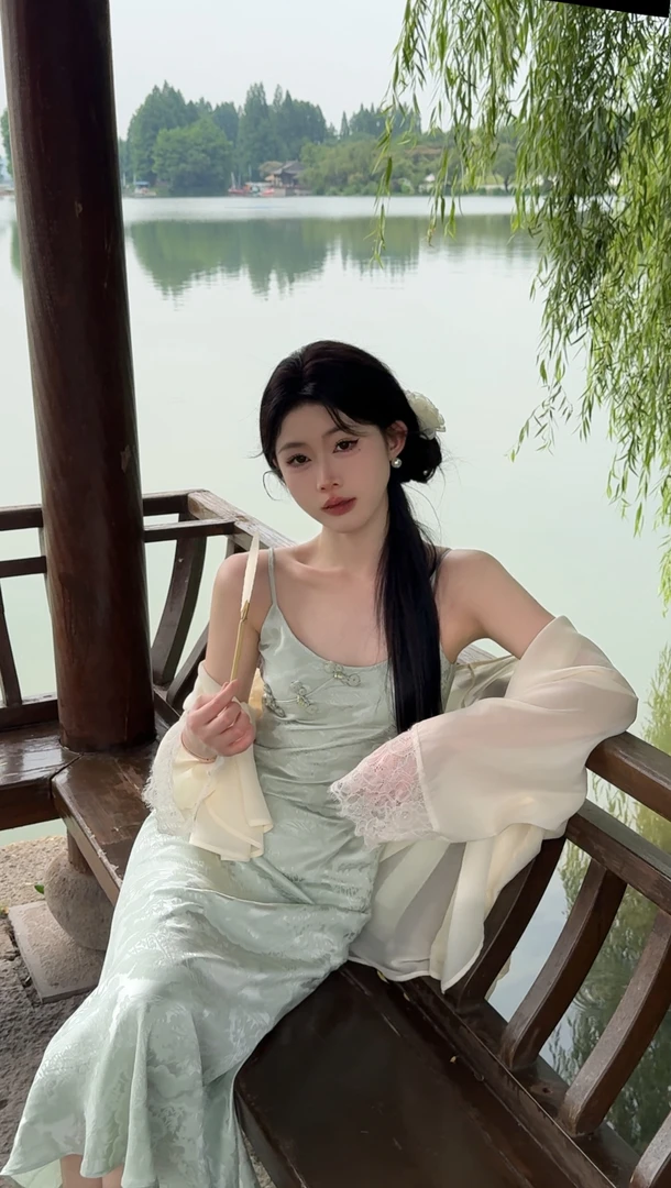 【花语集】新中式提花醋酸收腰鱼尾定制手工盘扣吊带裙2134