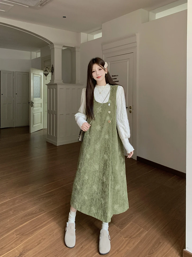 2025秋冬款大码女装新品法式复古休闲背带连衣裙蕾丝打底衫两件套