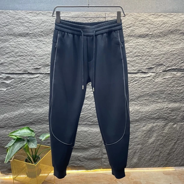 冬季新款束脚休闲裤男士显瘦百搭运动长裤黑色净版螺纹束脚裤子