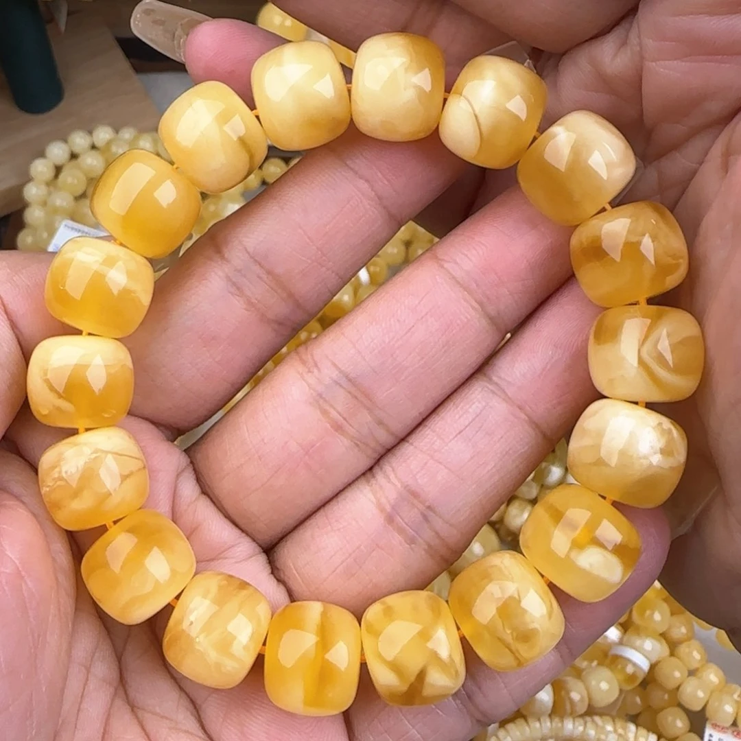 蜜蜡手链未镶嵌金白妖花老型手串