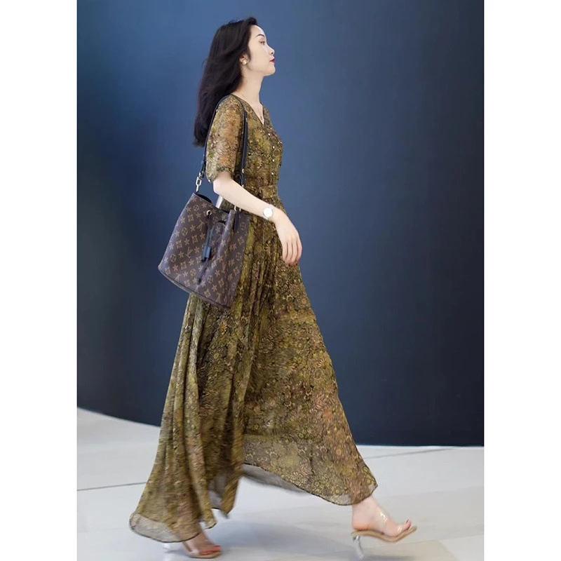 新款高级感碎花连衣裙女御姐轻熟风梨型身材轻奢气质长裙4771