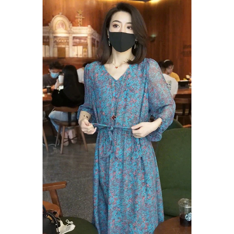 法式碎花连衣裙新款V领长袖轻薄高级感气质轻奢裙子4381