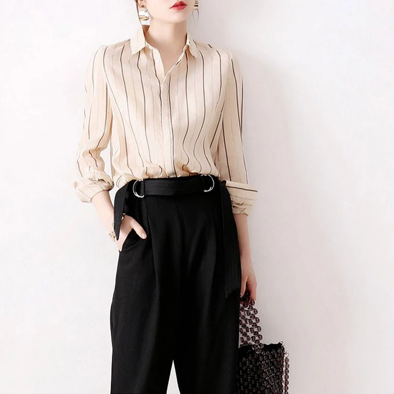 新款翻领设计感小众时尚条纹长袖气质通勤轻熟风衬衫女1881