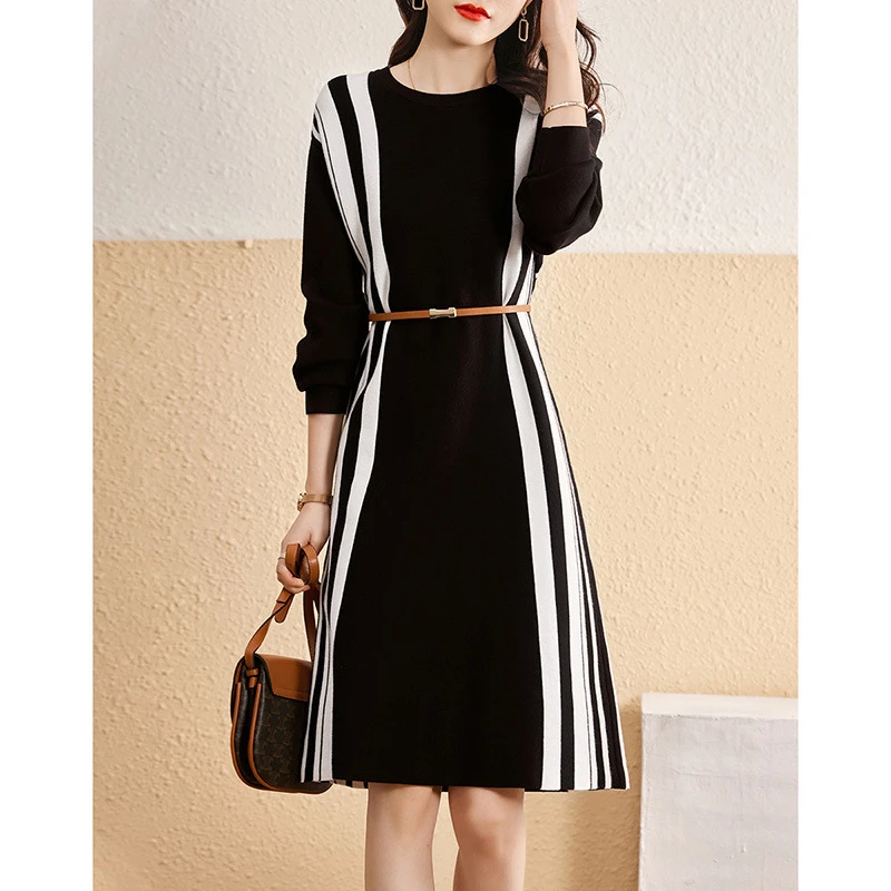 时尚圆领侧边撞色拼接短袖收腰显瘦中长款连衣裙3235