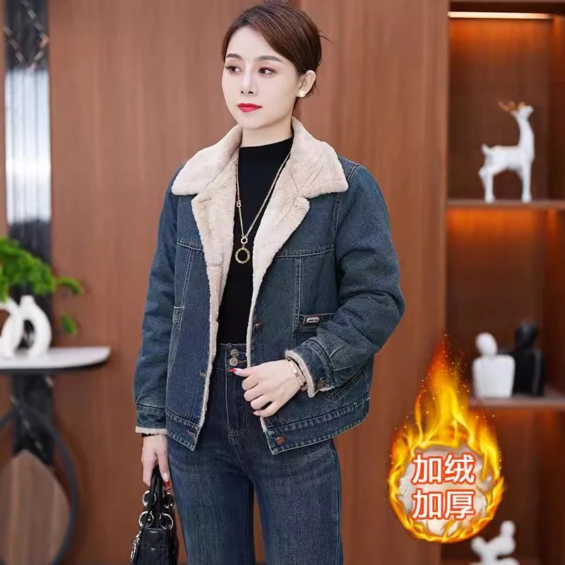 加绒加厚复古牛仔外套女2024冬季新款洋气时尚保暖小个子毛领上衣