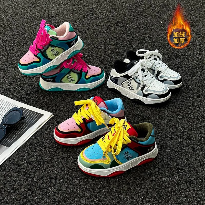 迪士尼2025年秋冬时尚轻奢涂鸦板鞋软底耐磨休闲鞋 DS1586941  TY