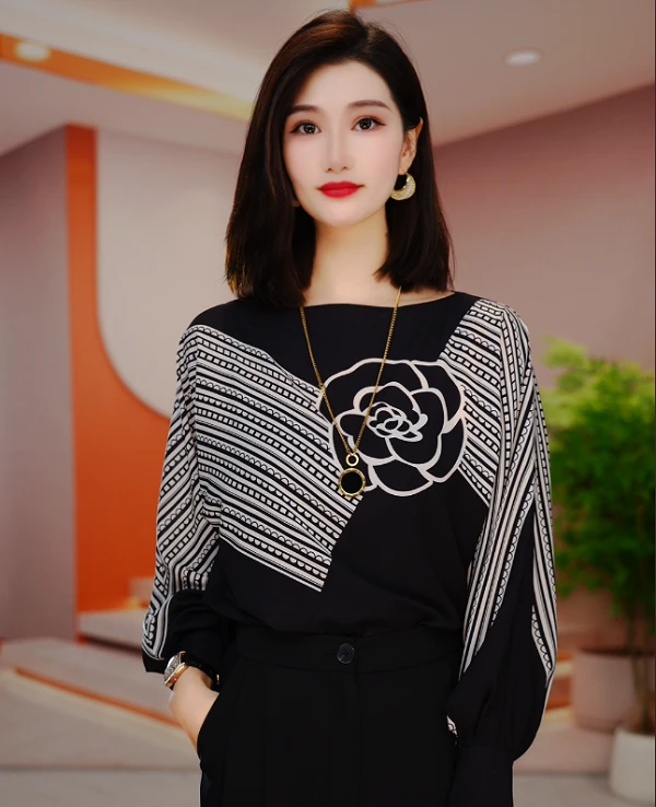 【艾琳凯】2025秋季新款气质一字领显瘦气质百搭长袖CX24748