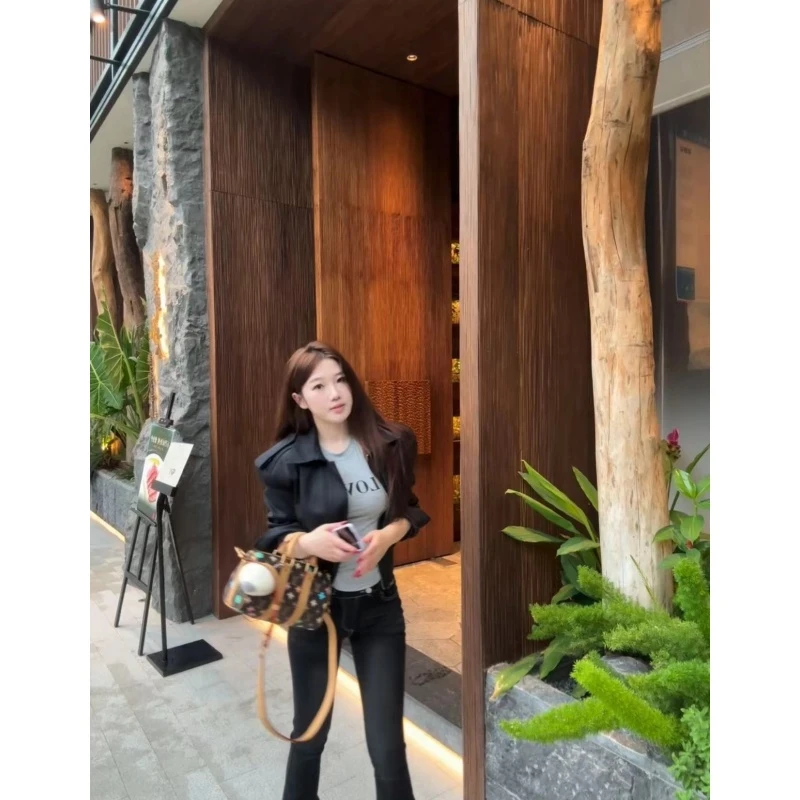 年底大清仓【拒绝情话】新款春季气质时尚弹力高腰设计感微喇牛仔裤