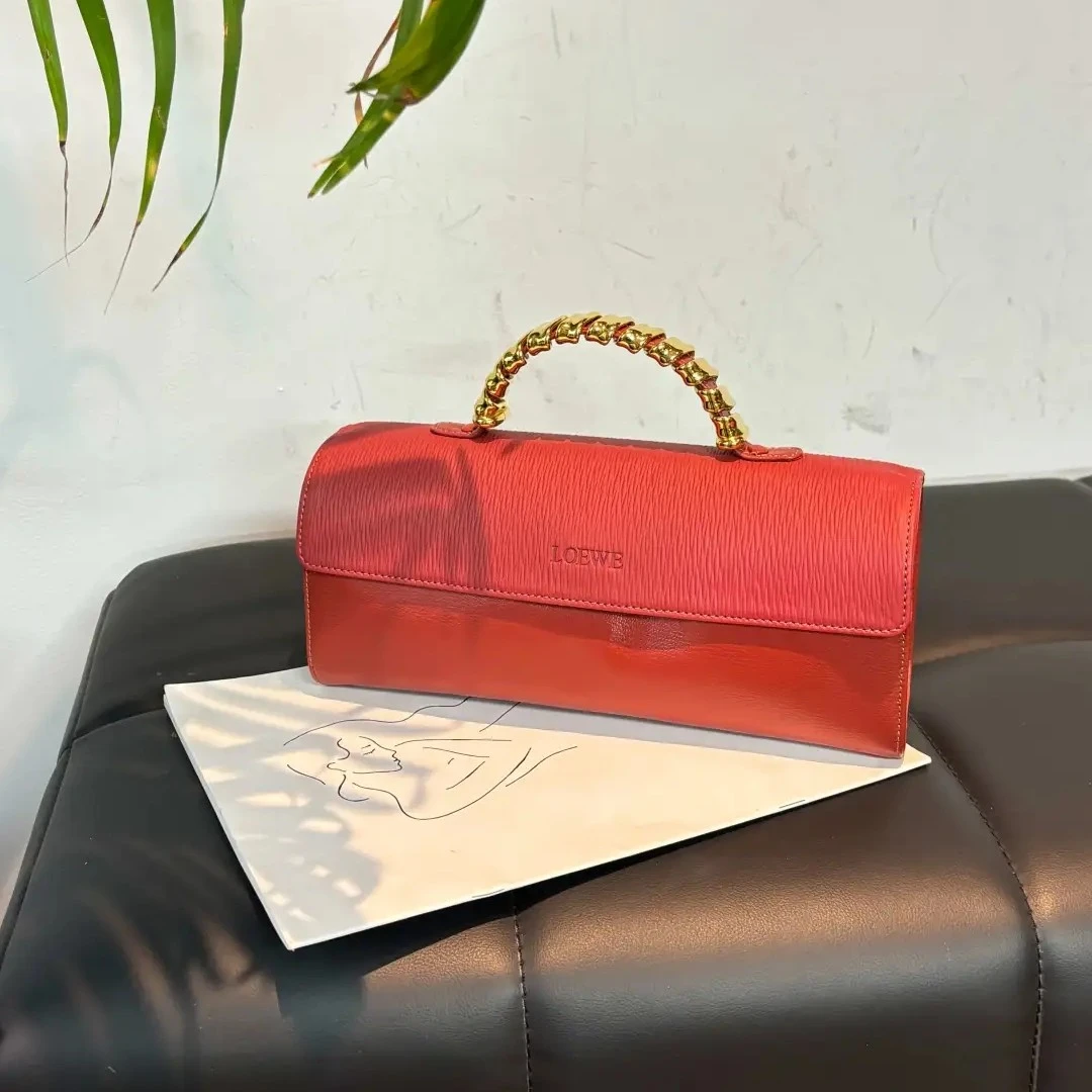 95新  LOEWE 罗意威中古红色拼色蛇骨法棍包手提包
