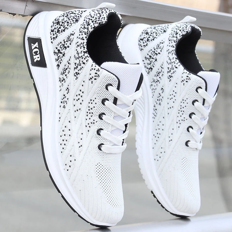 男鞋夏季新款韩版男士透气网面休闲鞋运动鞋潮鞋软底跑步男款鞋子