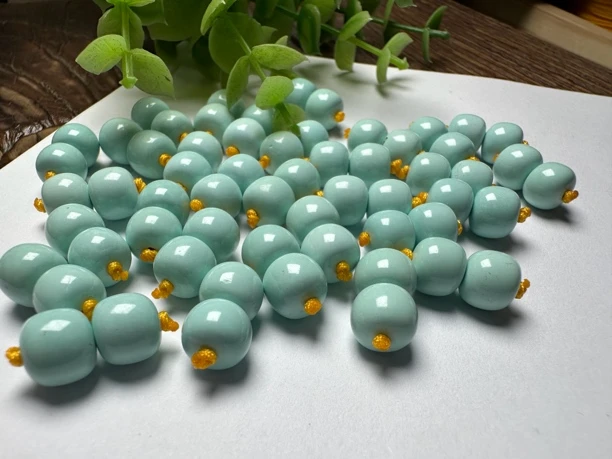 天然原矿绿松石高端老型对珠8+mm多样性发货一对。