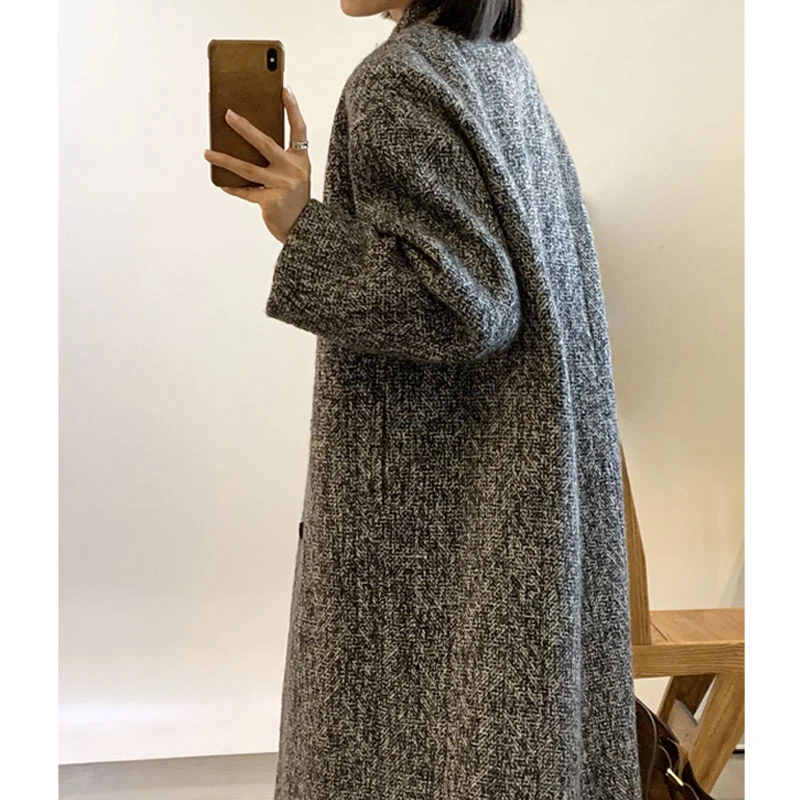 吕小布 | 意大利初剪羊毛 加厚加暖锁温人字纹灰色手抓绒大衣0283