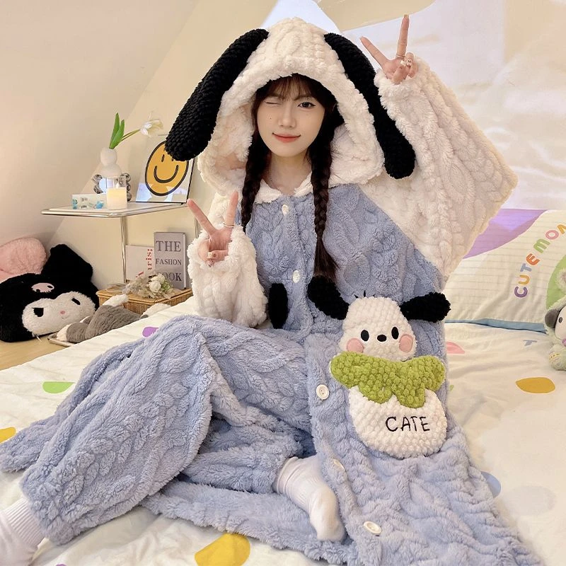 帕恰狗睡袍女秋冬珊瑚绒加绒加厚法兰绒卡通连帽新款睡衣学生长款