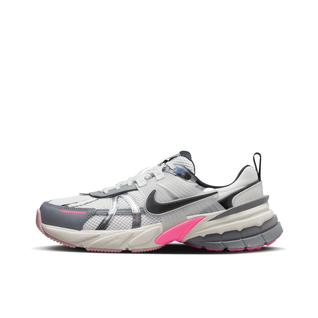 nike耐克 女鞋 V2K RUN 运动鞋训练跑步鞋 FZ5061-100