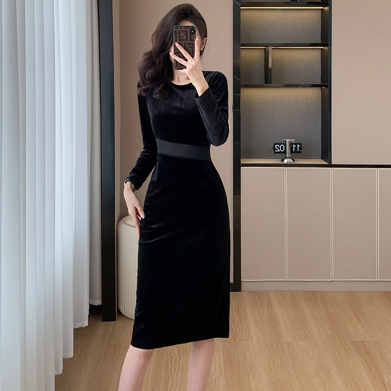 赫本风小黑裙2024秋季新款名媛气质金丝绒长裙拼接收腰显瘦连衣裙