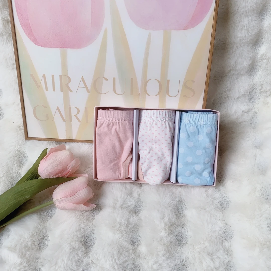 1002女童三角内裤舒适时尚中腰礼盒装