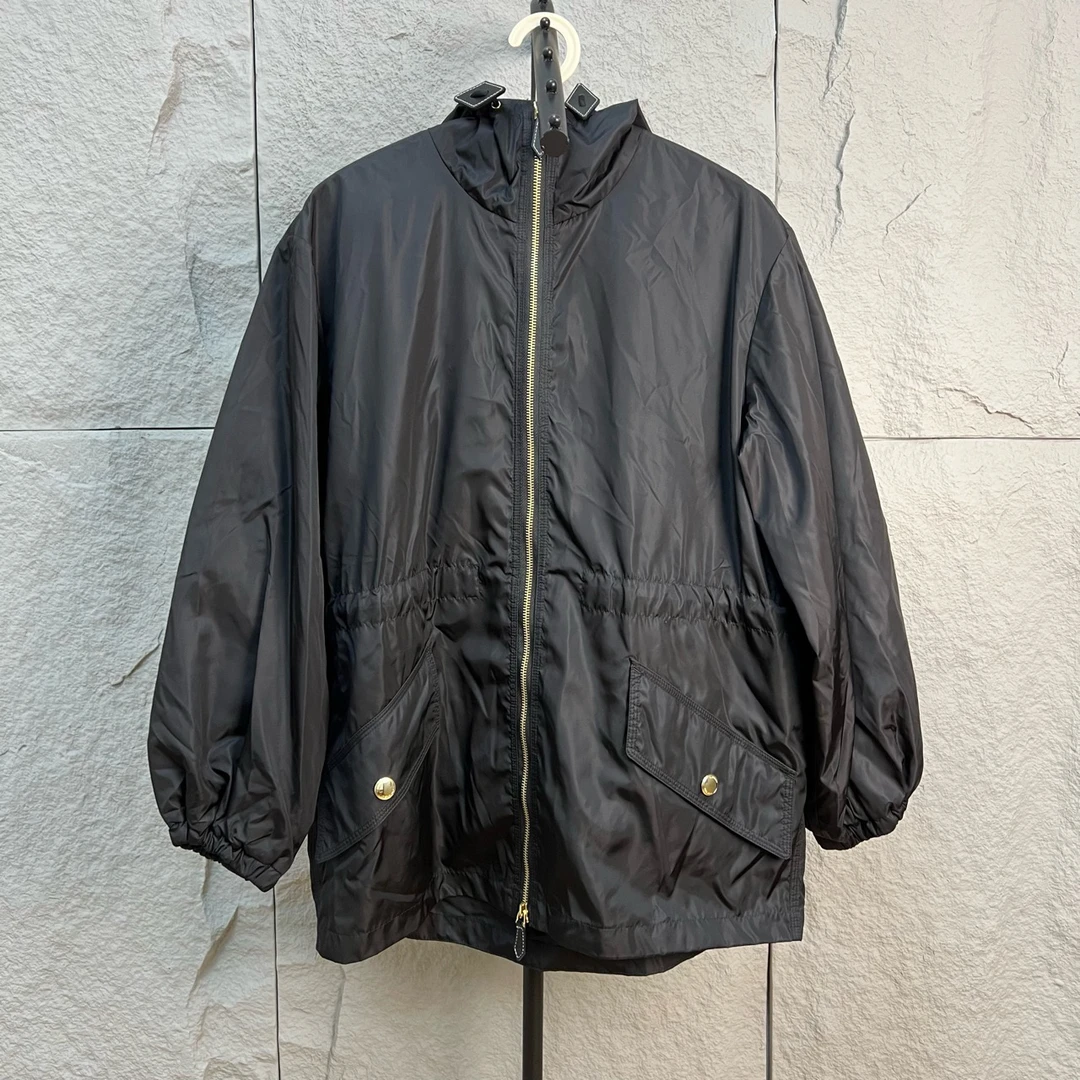 99新 BURBERRY/博柏利 黑色连帽抽绳收腰夹克外套 34码 ys000402