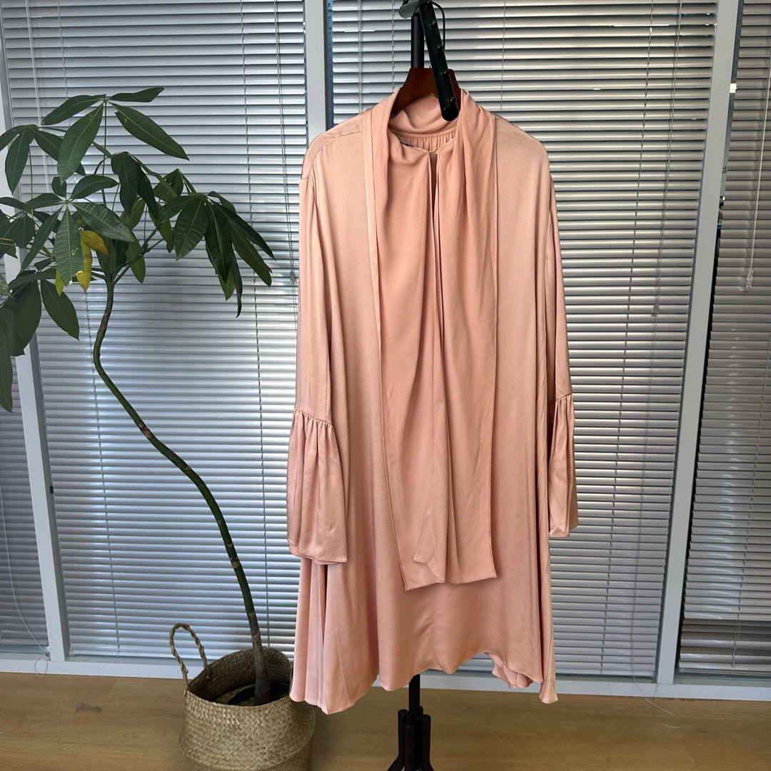 99新 FENDI/芬迪 裸粉色连衣裙 42码 cl01301