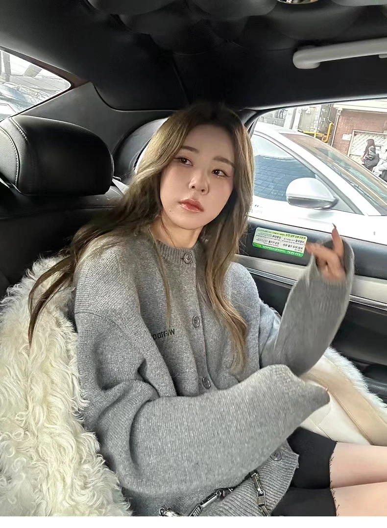 韩系百搭宽松圆领慵懒风开衫刺绣字母慵懒风新款针织外套#11089