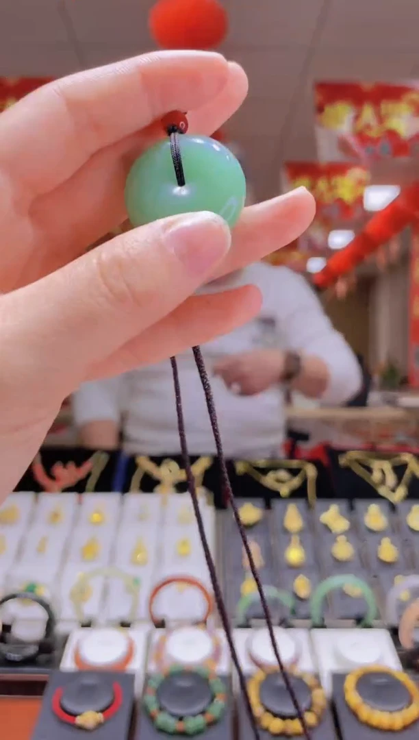 【闪购商品】东陵石颈饰未镶嵌平安扣