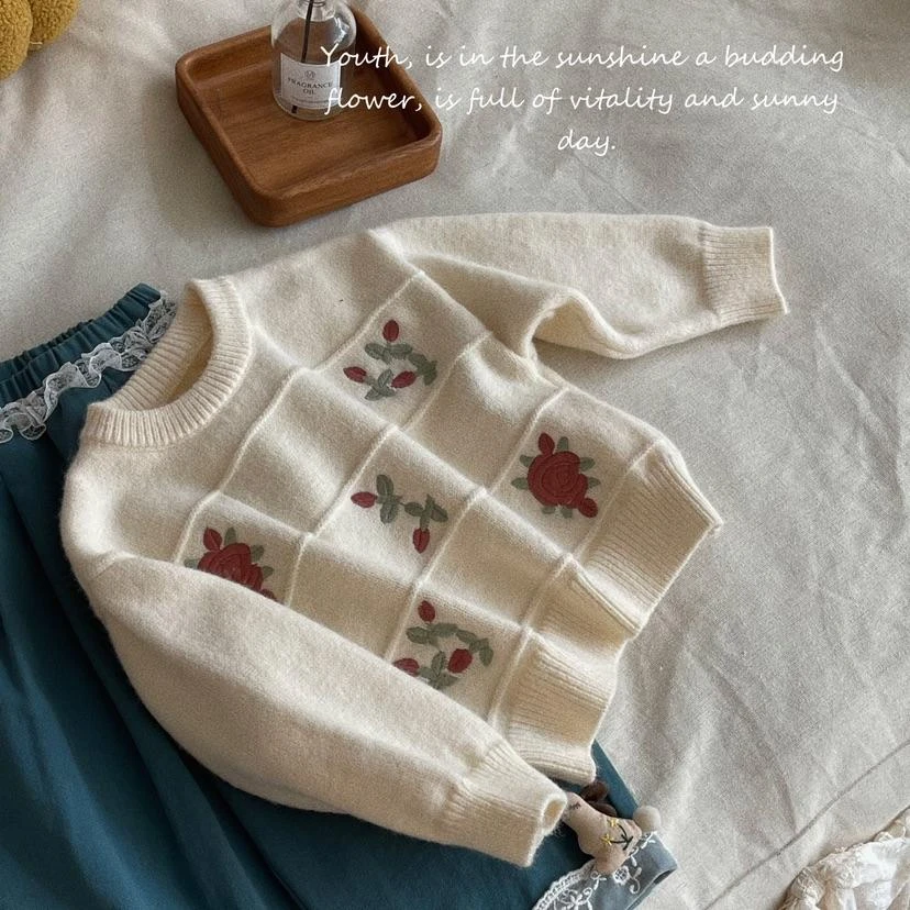 AA66~ZIMO~刺绣花朵毛衣9001