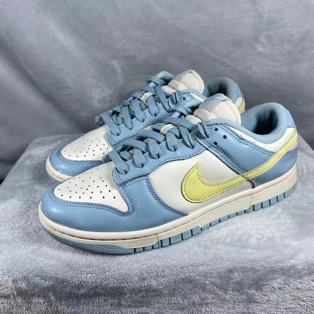 38适合37码穿 Nike dunk 白蓝 板鞋 9新 公价659 后跟轻微变形