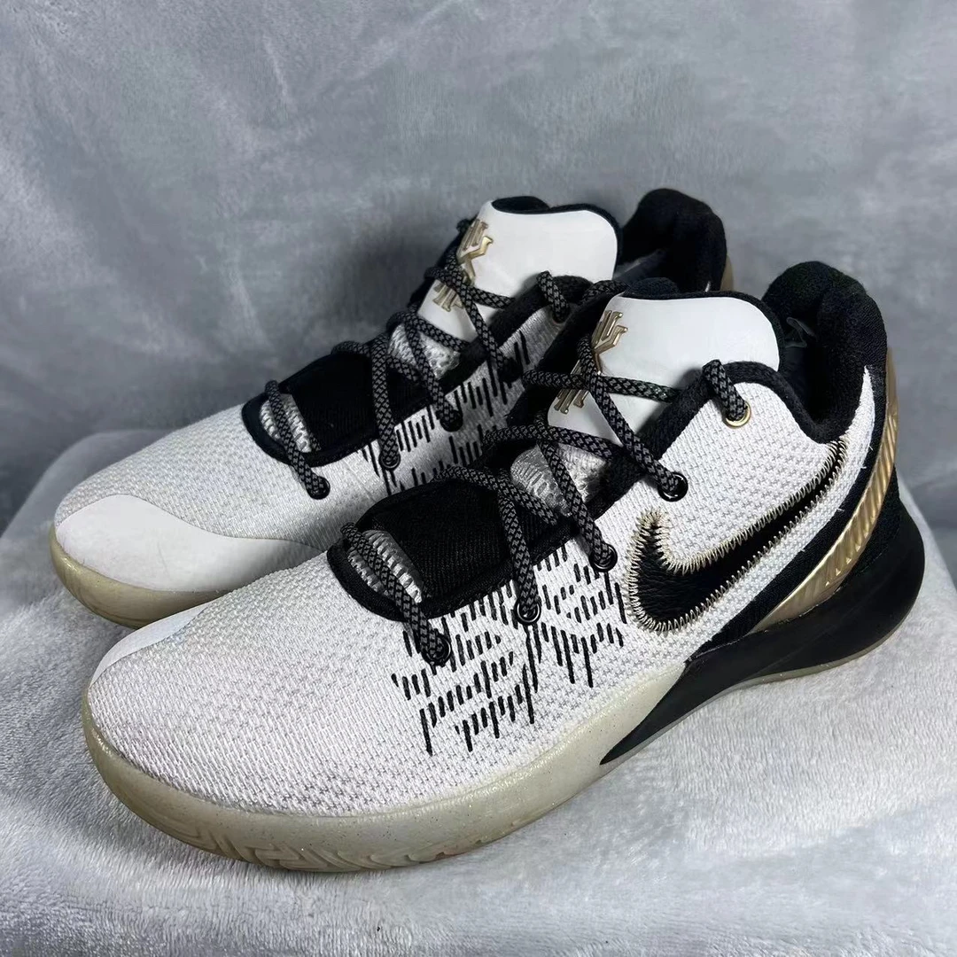 41码建议40.5码穿 Nike 欧文 flytrap 篮球鞋 9新 公价1239