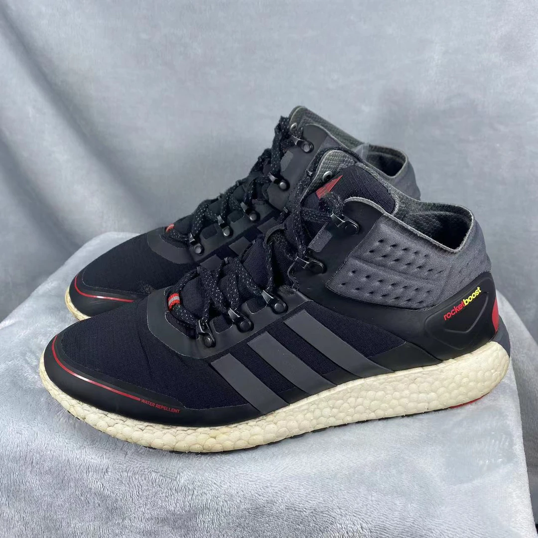 43码 八成新 中底有磨损 Adidas/阿迪达斯 跑步鞋