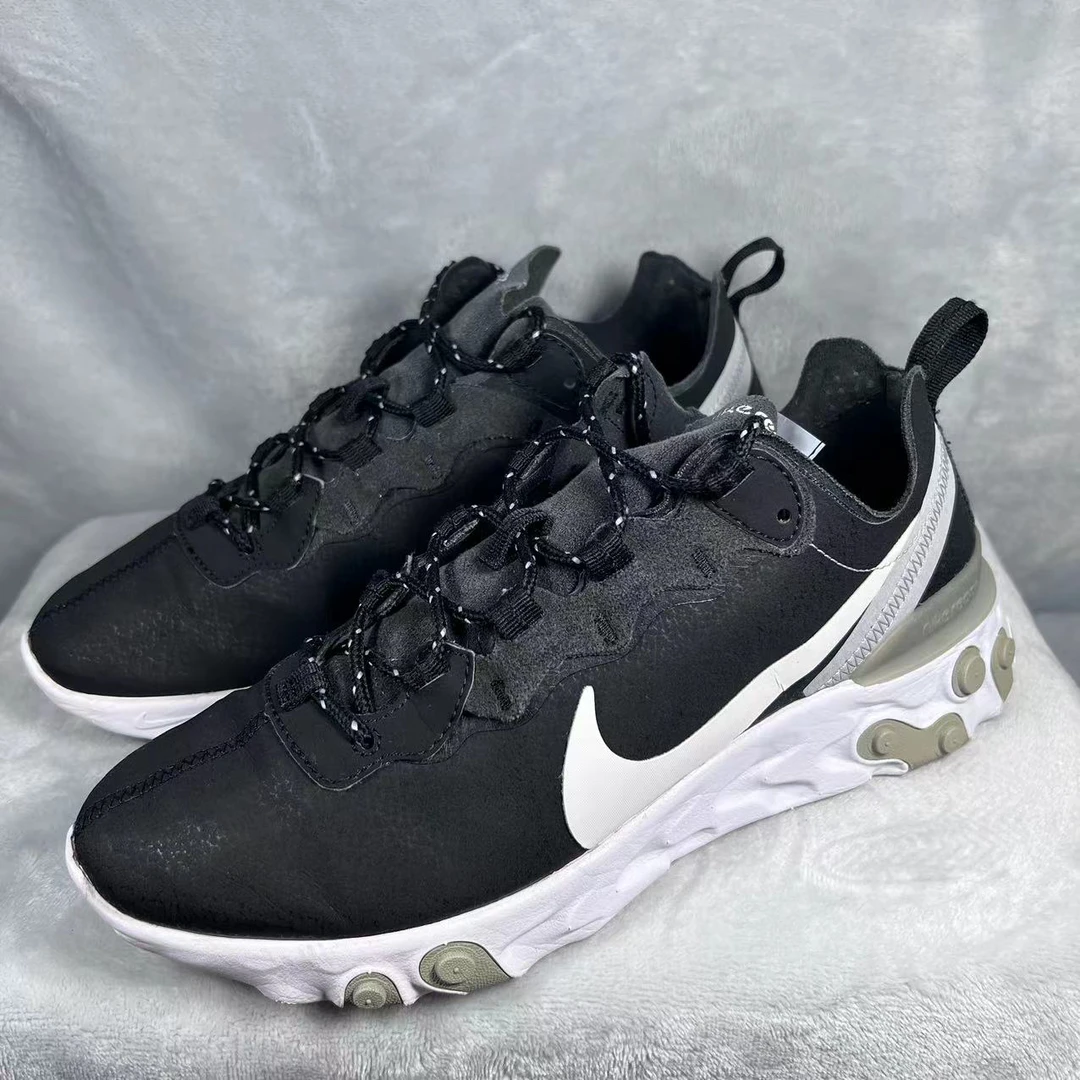 41码 Nike react 运动鞋 9新 公价399 鞋底微瑕