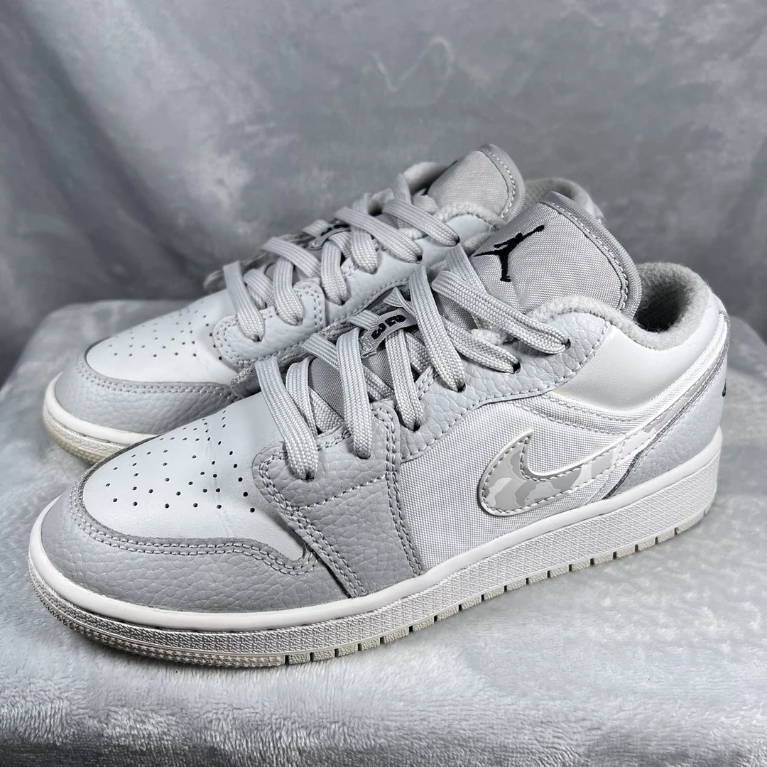 36码偏小35码穿 AJ1 low 烟灰 板鞋 9新 公价1429