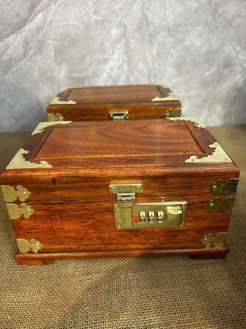 首饰盒/箱 花梨木首饰盒带镜子实木化妆盒密码锁饰品