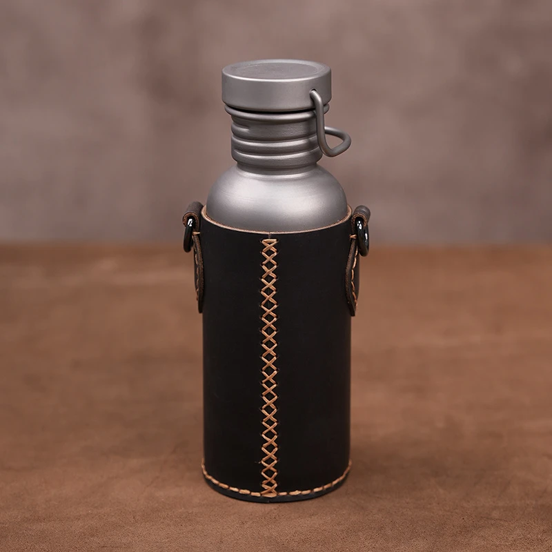 【鹿师傅】真皮钛水壶QT038男士时尚户外休闲百搭女士个性竖款
