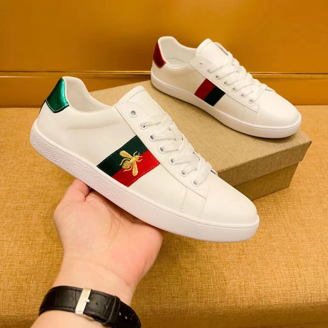 欧洲站男女情侣爆款男士鞋小蜜蜂小白鞋休闲百搭轻奢麦昆小白鞋