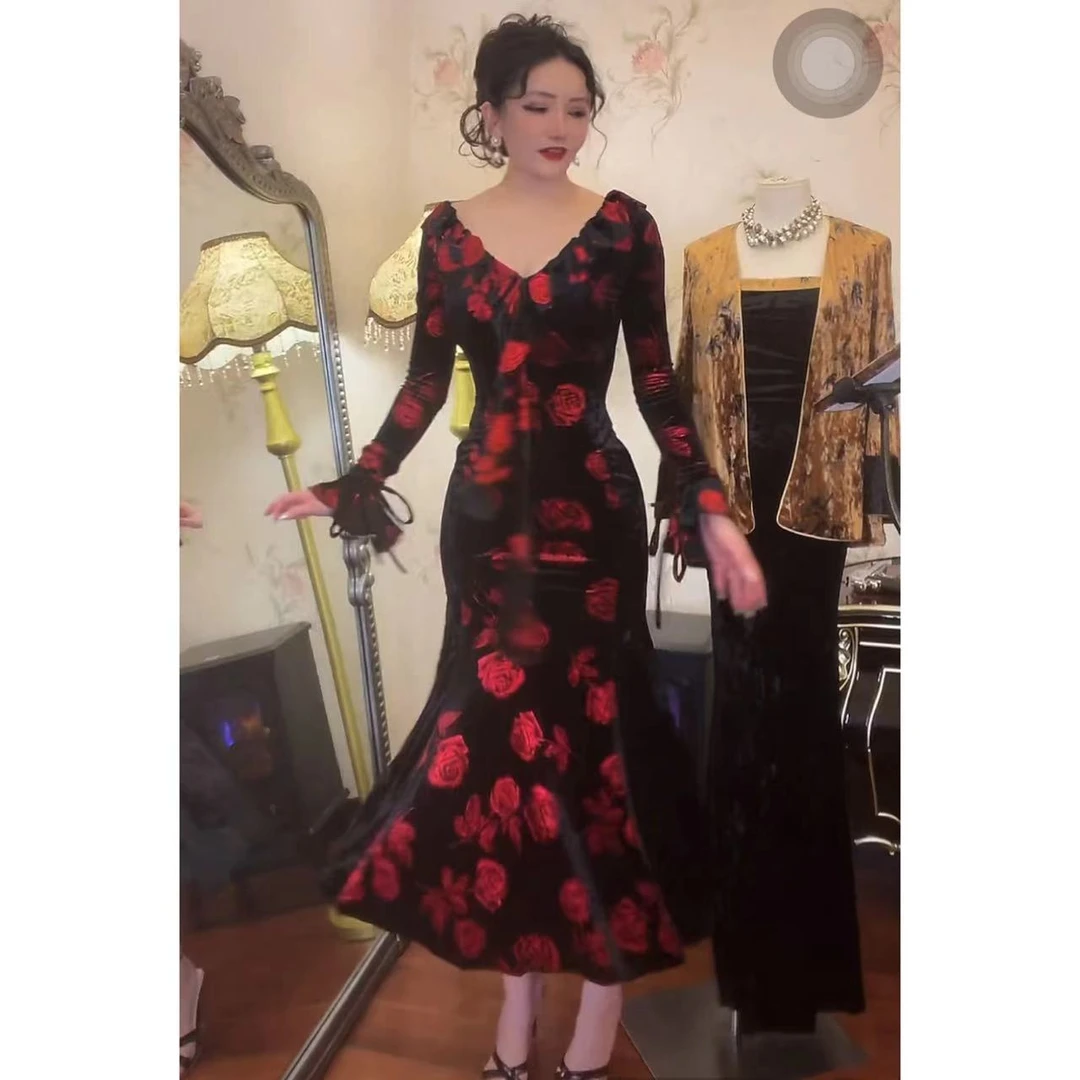 原创自制【心口玫瑰】步步生莲暗夜玫瑰烧花浪漫收腰包臀大摆连衣裙