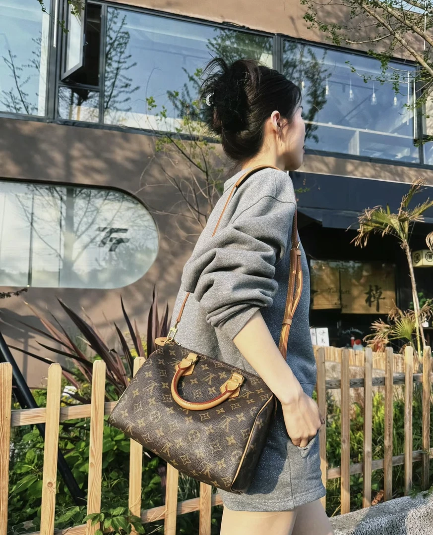 修复品LouisVuitton/路易威登24小时试背  经典SP25 换新植鞣革