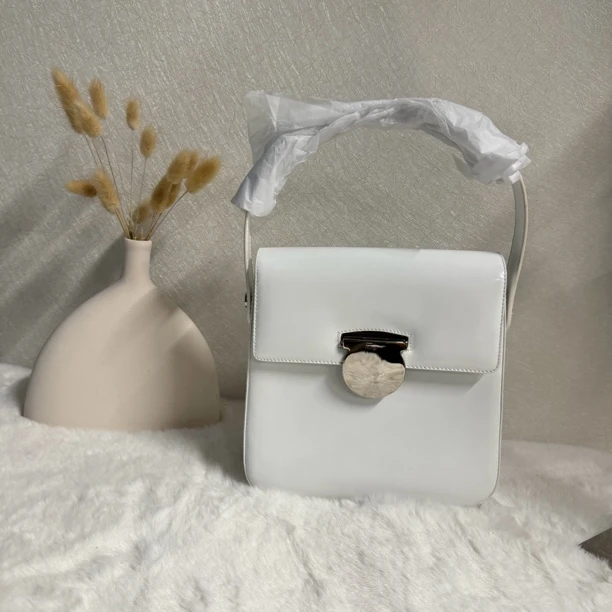 95新 FERRAGAMO/菲拉格慕 菲拉格慕月光白半月